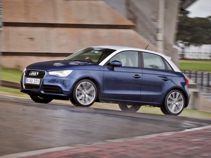  Audi A1 Sportback TDI (8X) 2012 года  (AU) (фото 4 из 20)